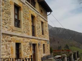 Apartamentos Rurales La Husteriza, lavprishotell i Ruenes