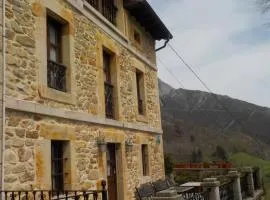 Apartamentos Rurales La Husteriza