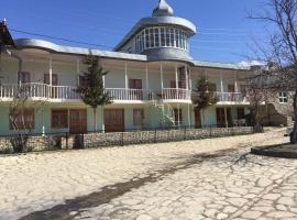 Lahic Hostel, hotel s parkiralištem u gradu 'Lahıc'