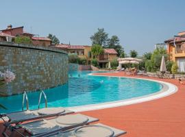 Resort Borgo del Torchio, letovišče v Manerbi del Garda