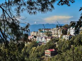 Dhanlaxmi Apartments, hotel cerca de Jakhu Temple, Shimla
