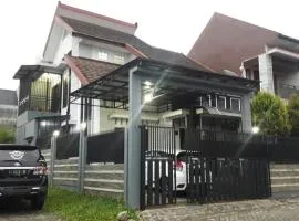 Villa Pesanggrahan Kusuma Batu