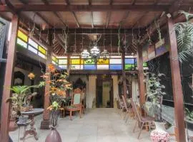 RedDoorz near Galeria Mall 2