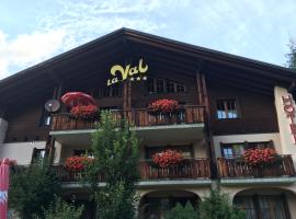 Hotel B&B Casa La Val, hotell sihtkohas Sedrun