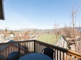 Private Reserve 30 day minimum, hotel with parking in Hood River