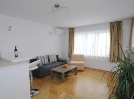 Haus Zora Ferienwohnung 7, апартаменти у місті Мощенице