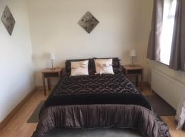 Baurleigh studio apartment P72F340, דירה בLissaphooca Cross Roads