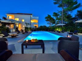 Mam, hotel a Vir (Puntadura)