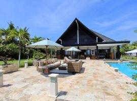 Villa Belvedere Bali, viešbutis su baseinais mieste Pengastulan