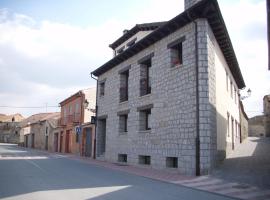 Casa Alval, gæludýravænt hótel í Villacastín