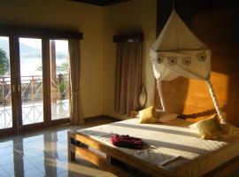 Lombok Villas, Villa KuraKura、Labuhanpohのコテージ