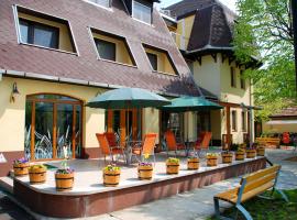 Hotel Flóra**, Hotel in Orosháza