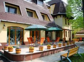 Hotel Flóra**