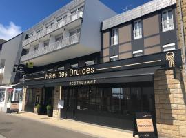 Hôtel des Druides โรงแรมในกีเบอรง