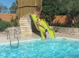 Le Jardin des Copains, hotel with parking in Canet