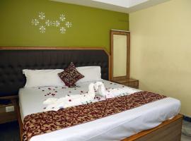Hotel Vijay, готель з парковкою у місті Поллачі