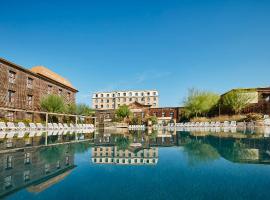 PortAventura Hotel Gold River - Includes unlimited access to PortAventura Park & 1 access to Ferrari Land、サロウのホテル