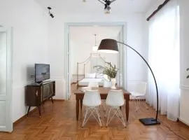 Live in Athens, THISEIO Historic House