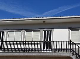 Apartamentos casa enrique, vacation rental in Lires