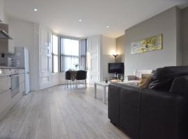 Dwell Living - Mowbray, hotel in Sunderland