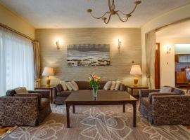 Mimosa Court Apartments, hotel near Royal Nairobi Golf Club, Nairobi