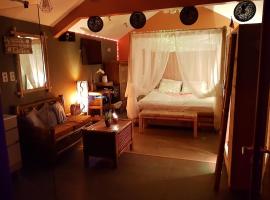 Het Filipijns Slaaphuisje、Hoogledeのホットタブ付きホテル