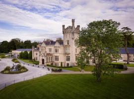 Lough Eske Castle, hotel in Donegal