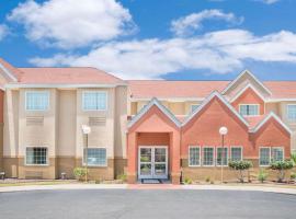 Microtel Inn & Suites by Wyndham Corpus Christi/Aransas Pass, готель у місті Арансас-Пасс