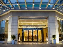 Royale Signature Hotel