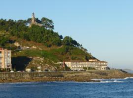 Hotel Rompeolas, hotel in Baiona