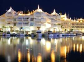 Malva Loca Apartment, hotel near Puerto Marina Benalmadena, Benalmádena