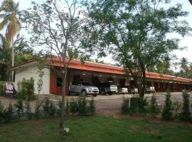 ไออุ่นรีสอร์ท, hotel v destinaci Bang Saphan