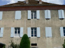 "Le Château", hotel cerca de Miane, La Roche-des-Arnauds