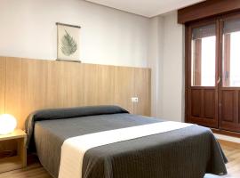Hostal Bearan, hotel in Pamplona