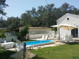 Liza Vacation House, hotel in Kavos