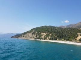 Naza Hotel, hotel v destinaci Piqeras