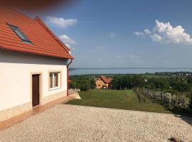 Mesgye Villa, cottage in Balatonalmádi