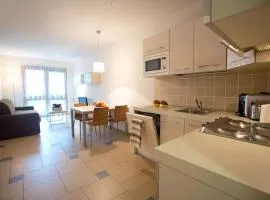 Lacroma Aparthotel
