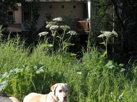 Eagle Peak Guesthouse, hotel cerca de St Nicholas Russian Orthodox Church, Eagle River