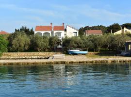 Family House Rebeka, hotel v destinaci Ugljan