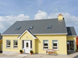 Quay Road Cottage, sumarhús í Dungloe