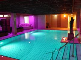 Wellness Suites Dellewal, hotel in West-Terschelling