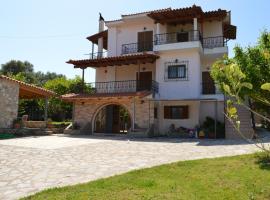 Ionian Sea Base Floor Villa Apartment at Kyllini, hotel in Kástron