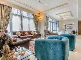 4BR apartment for Business & Medical stays near Golf Course Road Gurgaon
