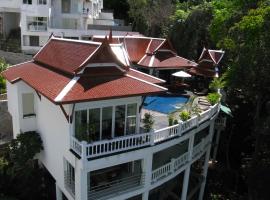 Villa REGTUK, hotel with jacuzzis in Patong Beach
