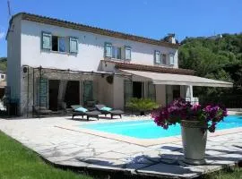 Peaceful Villa in Saint Paul de Vence with Pool
