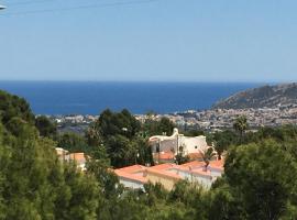Chalet con vista al mar, villa in La Nucía