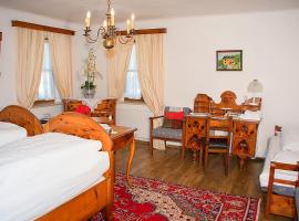 Gasthof Hohlwegwirt, B&B in Hallein