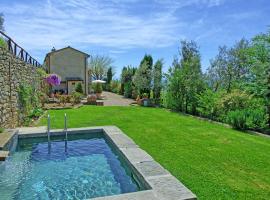 Villa Calcinaio by PosarelliVillas, hôtel avec piscine à Cortone