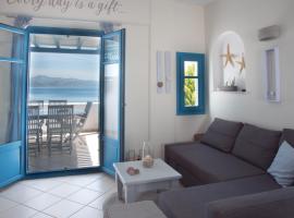 JUST BLUE with amazing Sea Views in Piso Livadi, villa i Piso Livadi
